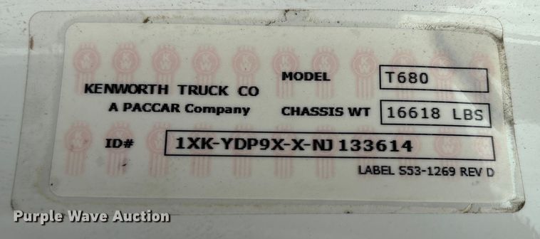 image for item EU7066 2022 Kenworth T680 semi truck