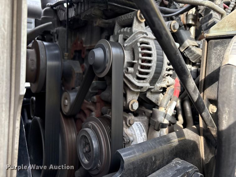 image for item EU7066 2022 Kenworth T680 semi truck