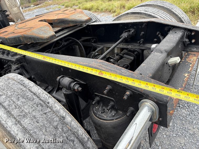 image for item EU7090 2010 Freightliner Cascadia semi truck