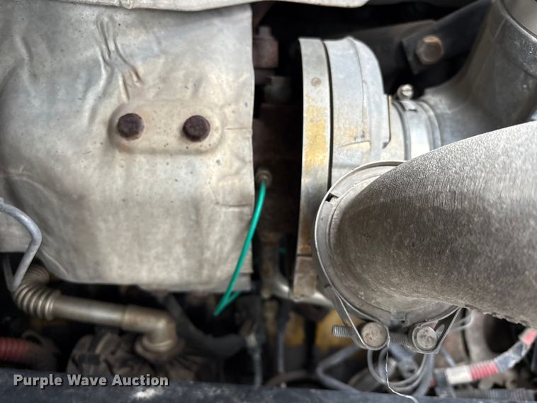 image for item EU7090 2010 Freightliner Cascadia semi truck