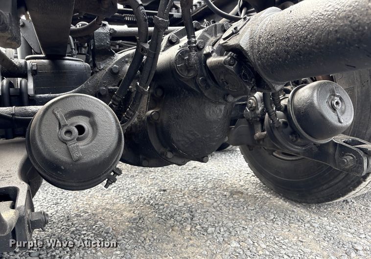 image for item EU7091 2012 Kenworth T800 semi truck