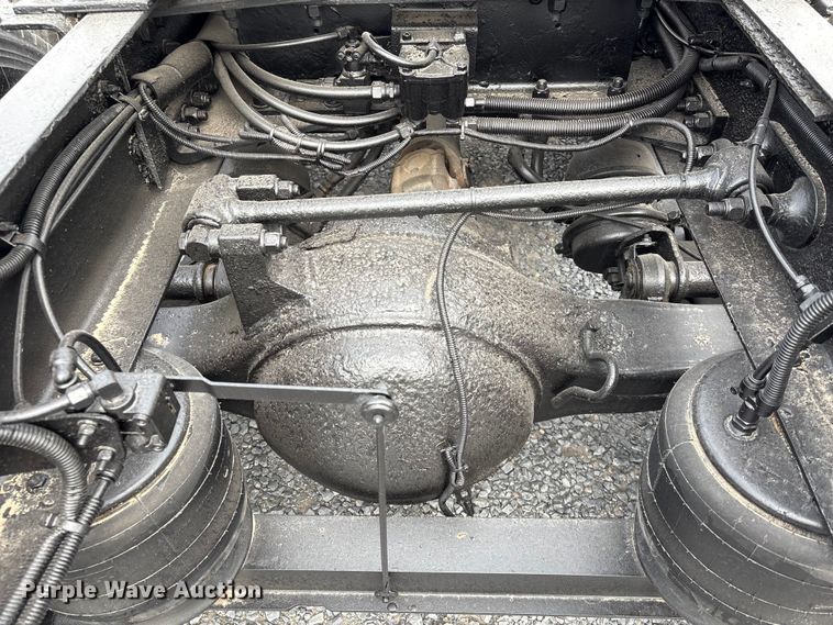 image for item EU7091 2012 Kenworth T800 semi truck