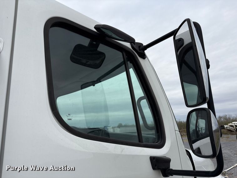 image for item EU7092 2016 Freightliner M2 side curtain box truck