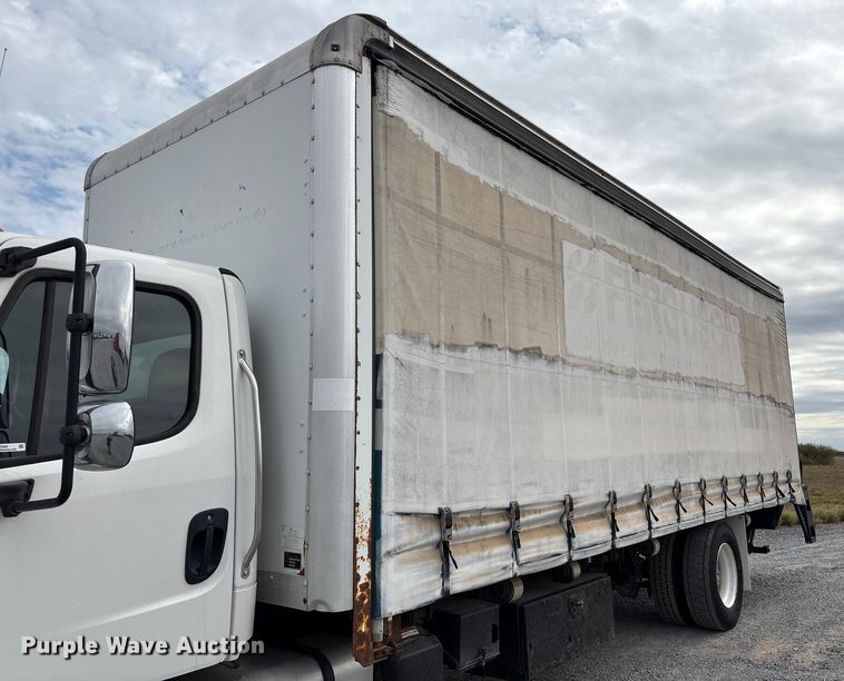image for item EU7092 2016 Freightliner M2 side curtain box truck