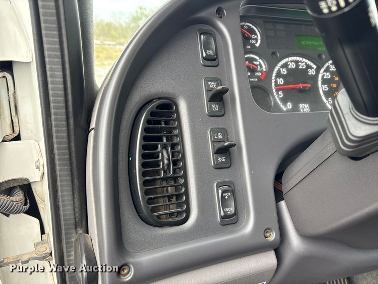 image for item EU7092 2016 Freightliner M2 side curtain box truck