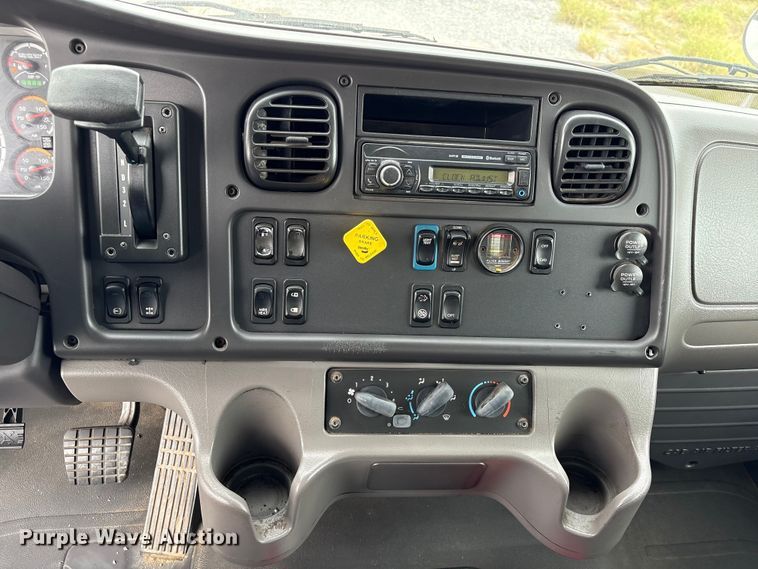 image for item EU7092 2016 Freightliner M2 side curtain box truck