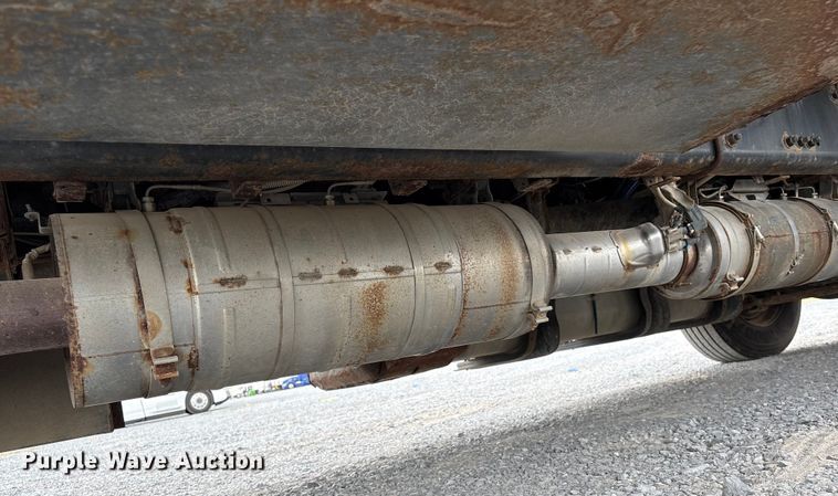 image for item EU7092 2016 Freightliner M2 side curtain box truck