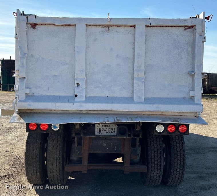 image for item EU7339 2000 Mack CH613 dump truck