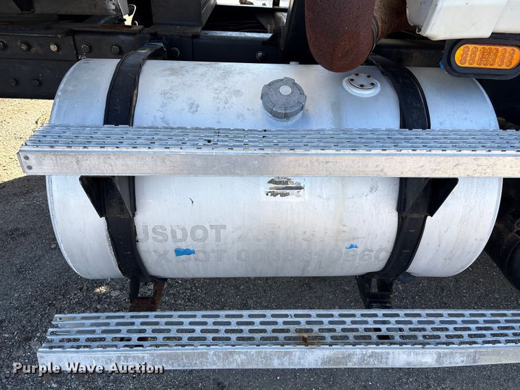 image for item EU7339 2000 Mack CH613 dump truck