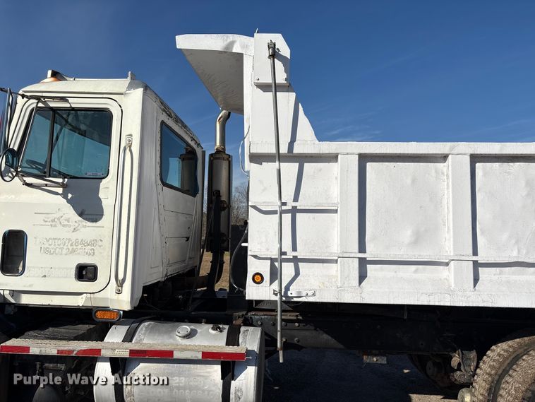 image for item EU7339 2000 Mack CH613 dump truck