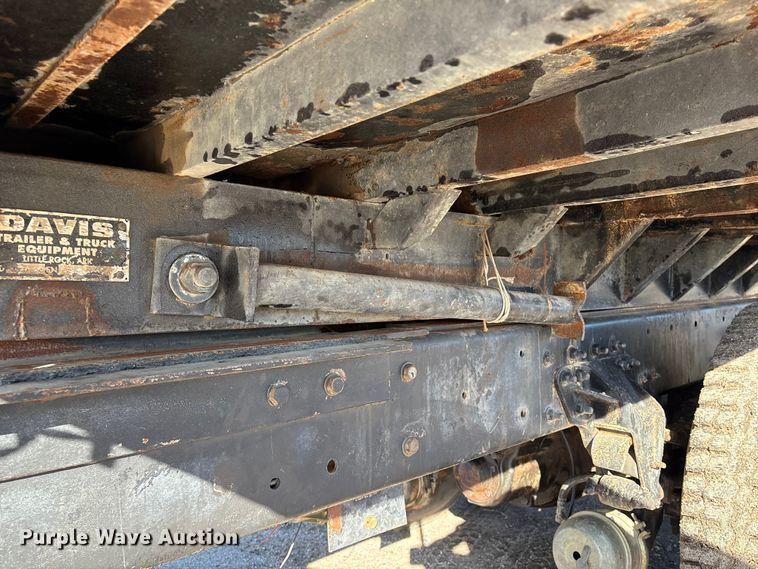 image for item EU7339 2000 Mack CH613 dump truck