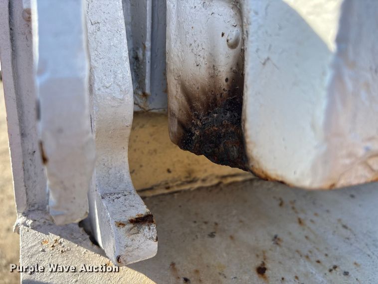 image for item EU7339 2000 Mack CH613 dump truck