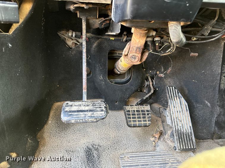 image for item EU7339 2000 Mack CH613 dump truck