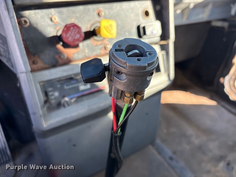 image for item EU7339 2000 Mack CH613 dump truck