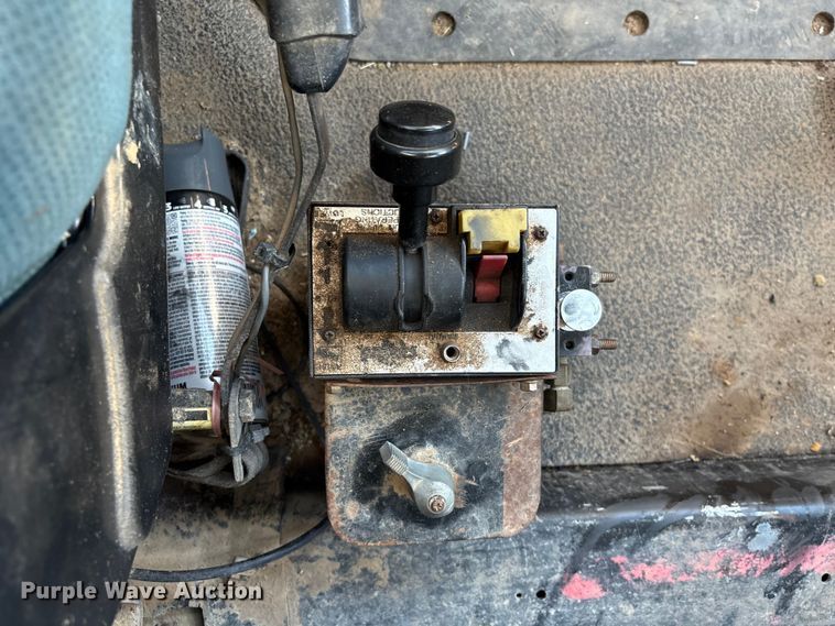 image for item EU7339 2000 Mack CH613 dump truck