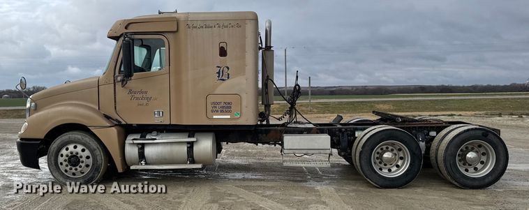 image for item FB0492 2003 Freightliner Columbia 120 semi truck