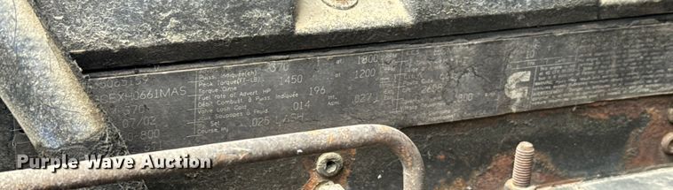 image for item FB0492 2003 Freightliner Columbia 120 semi truck