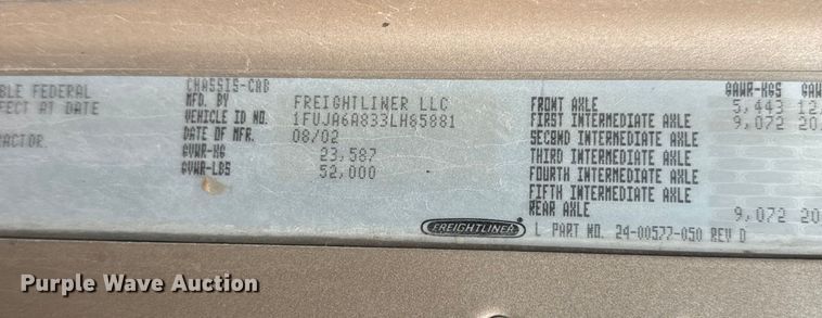 image for item FB0492 2003 Freightliner Columbia 120 semi truck