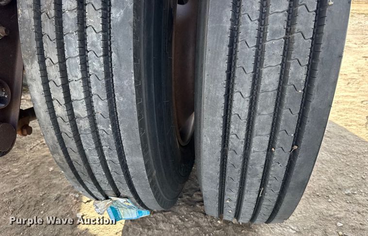 image for item FB0577 1979 Fruehauf TKPF2R6000 tank trailer