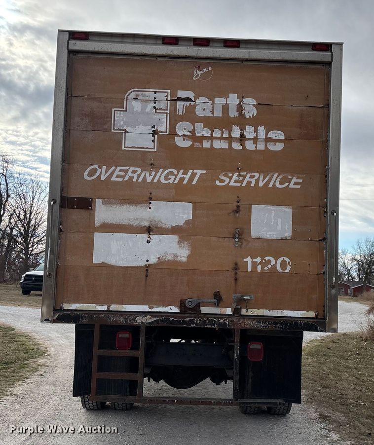 image for item FG0021 2005 Kenworth T300 box truck