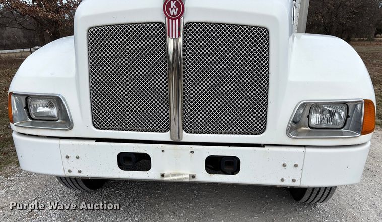 image for item FG0021 2005 Kenworth T300 box truck