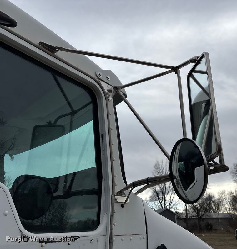 image for item FG0021 2005 Kenworth T300 box truck