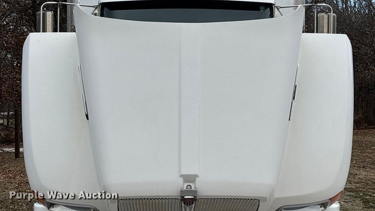 image for item FG0021 2005 Kenworth T300 box truck