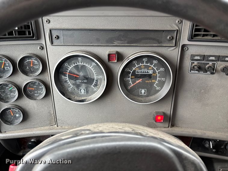 image for item FG0021 2005 Kenworth T300 box truck