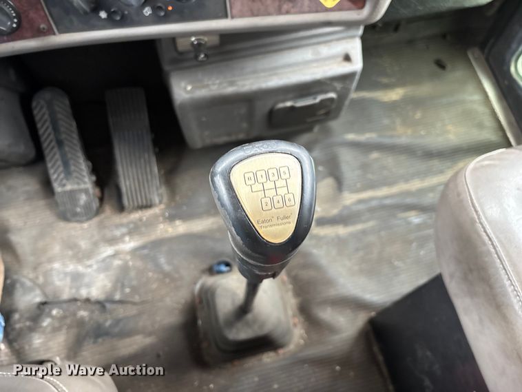 image for item FG0021 2005 Kenworth T300 box truck