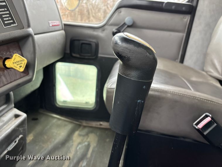 image for item FG0021 2005 Kenworth T300 box truck