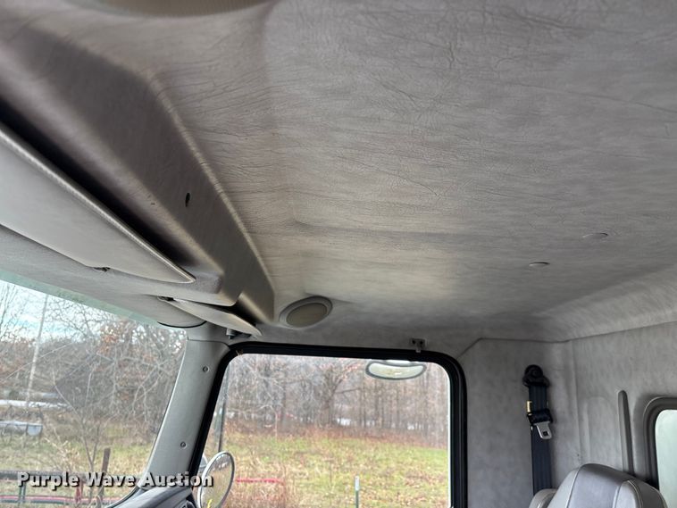 image for item FG0021 2005 Kenworth T300 box truck