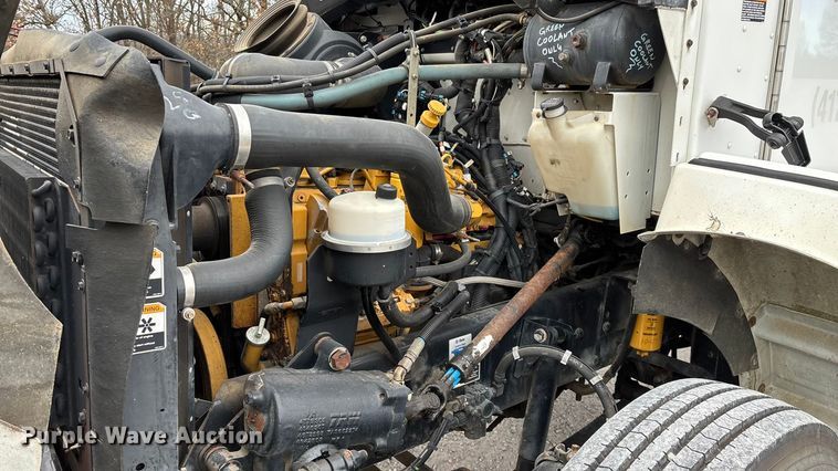 image for item FG0021 2005 Kenworth T300 box truck