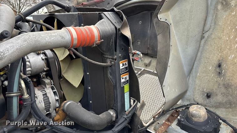 image for item FG0021 2005 Kenworth T300 box truck