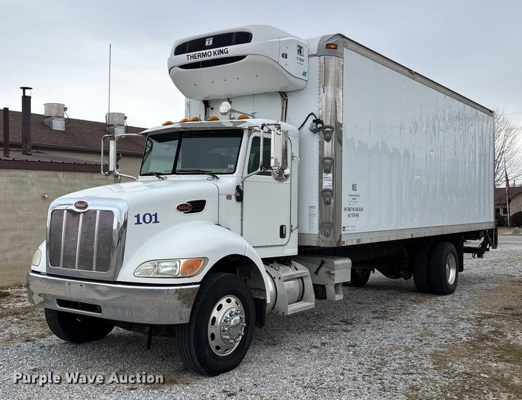 image for item FG0026 2007 Peterbilt PB335 refrigerated truck