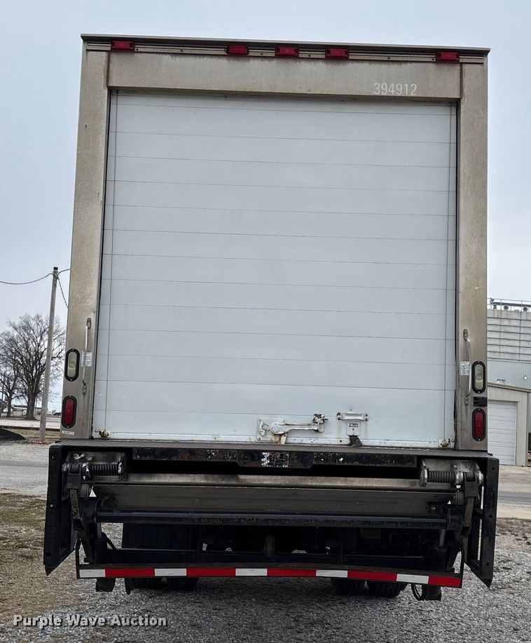 image for item FG0026 2007 Peterbilt PB335 refrigerated truck