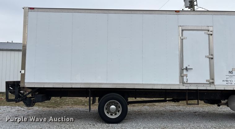 image for item FG0026 2007 Peterbilt PB335 refrigerated truck