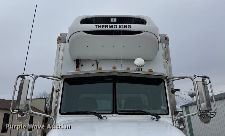 image for item FG0026 2007 Peterbilt PB335 refrigerated truck