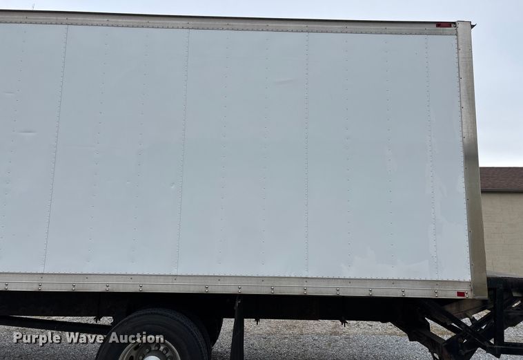image for item FG0026 2007 Peterbilt PB335 refrigerated truck
