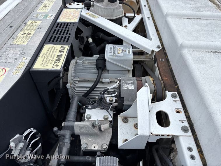 image for item FG0026 2007 Peterbilt PB335 refrigerated truck