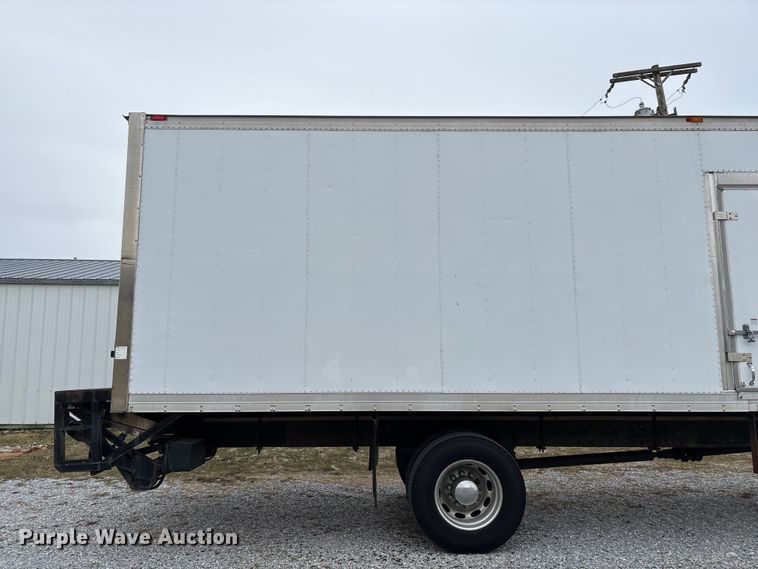 image for item FG0026 2007 Peterbilt PB335 refrigerated truck