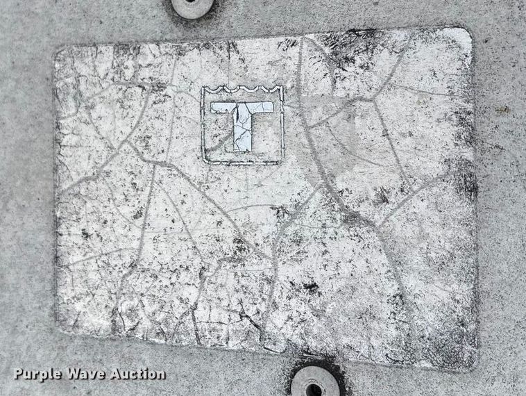 image for item FG0026 2007 Peterbilt PB335 refrigerated truck