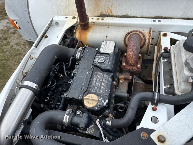 image for item FG0026 2007 Peterbilt PB335 refrigerated truck