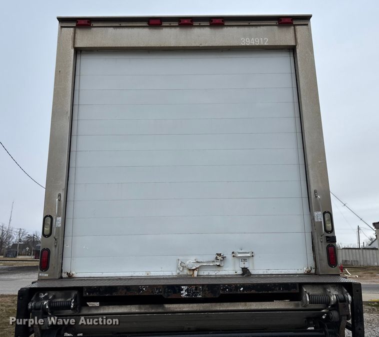 image for item FG0026 2007 Peterbilt PB335 refrigerated truck