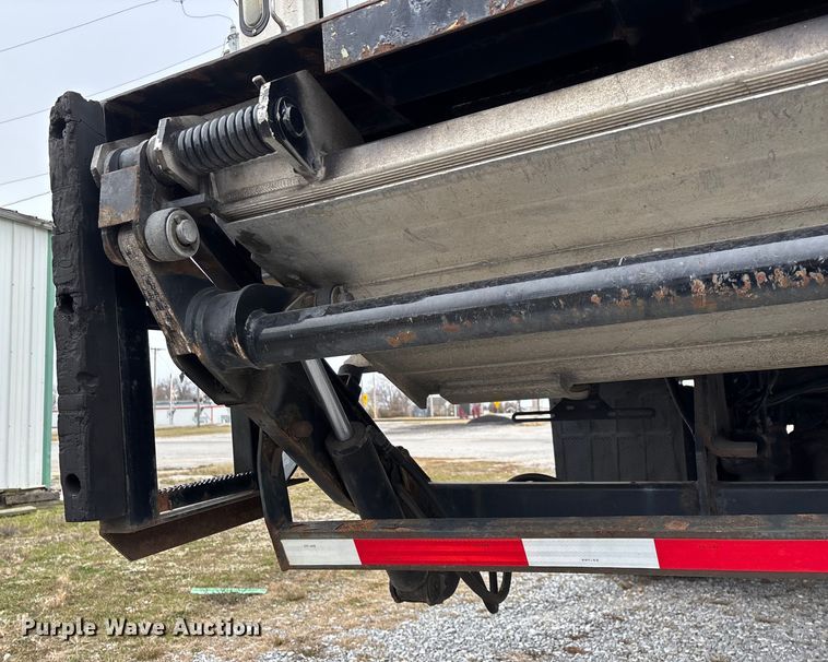 image for item FG0026 2007 Peterbilt PB335 refrigerated truck