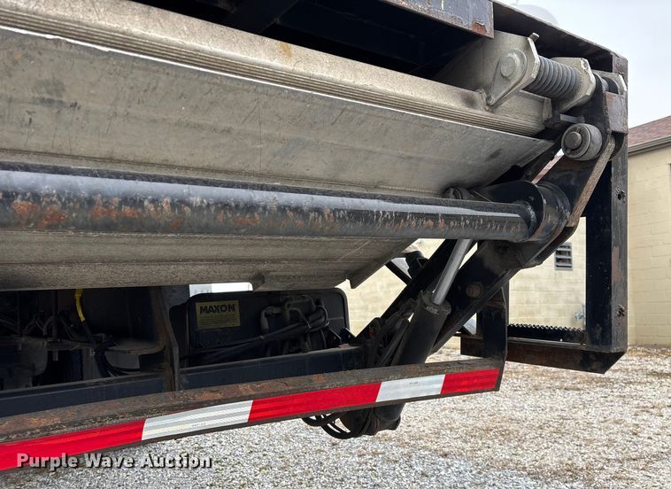 image for item FG0026 2007 Peterbilt PB335 refrigerated truck