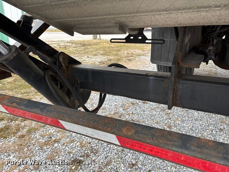 image for item FG0026 2007 Peterbilt PB335 refrigerated truck