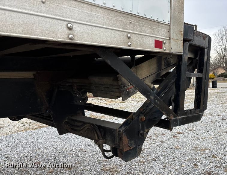 image for item FG0026 2007 Peterbilt PB335 refrigerated truck