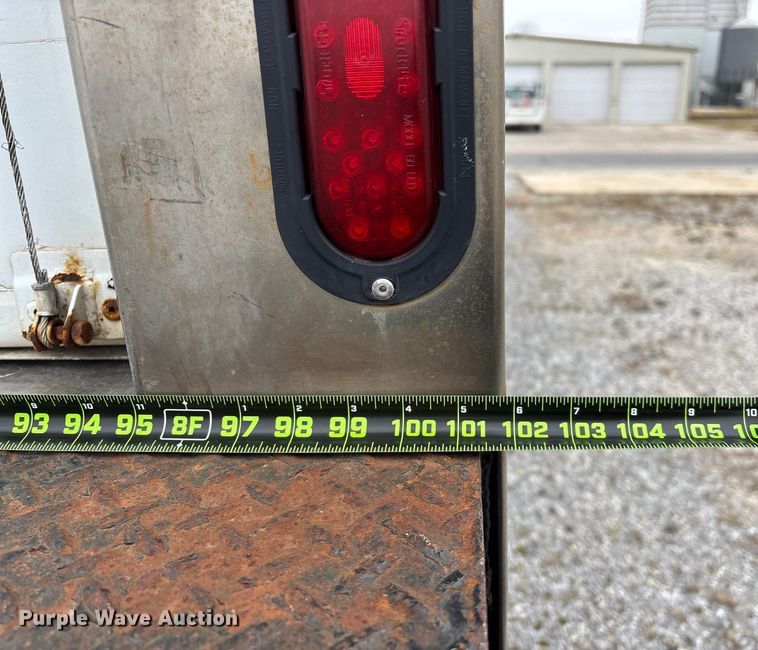 image for item FG0026 2007 Peterbilt PB335 refrigerated truck