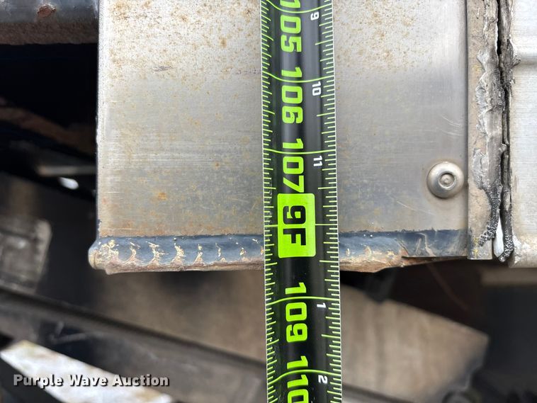 image for item FG0026 2007 Peterbilt PB335 refrigerated truck