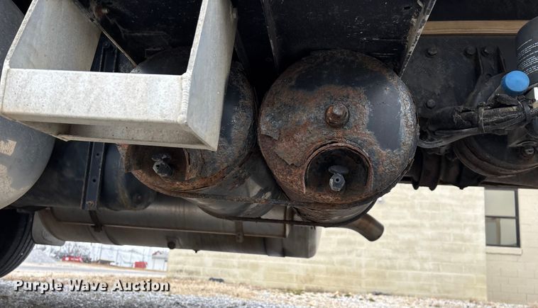 image for item FG0026 2007 Peterbilt PB335 refrigerated truck